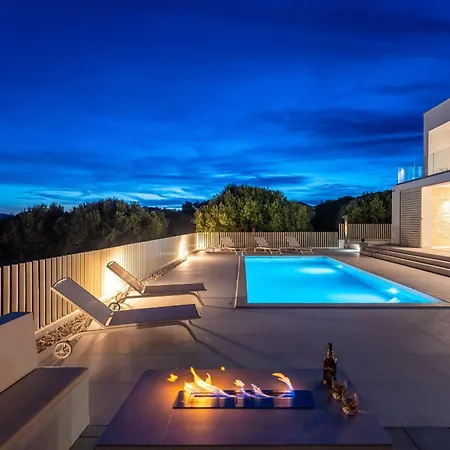 Hébergement de vacances My Dalmatia - Sea View Ronoda With Private Pool & Sauna *